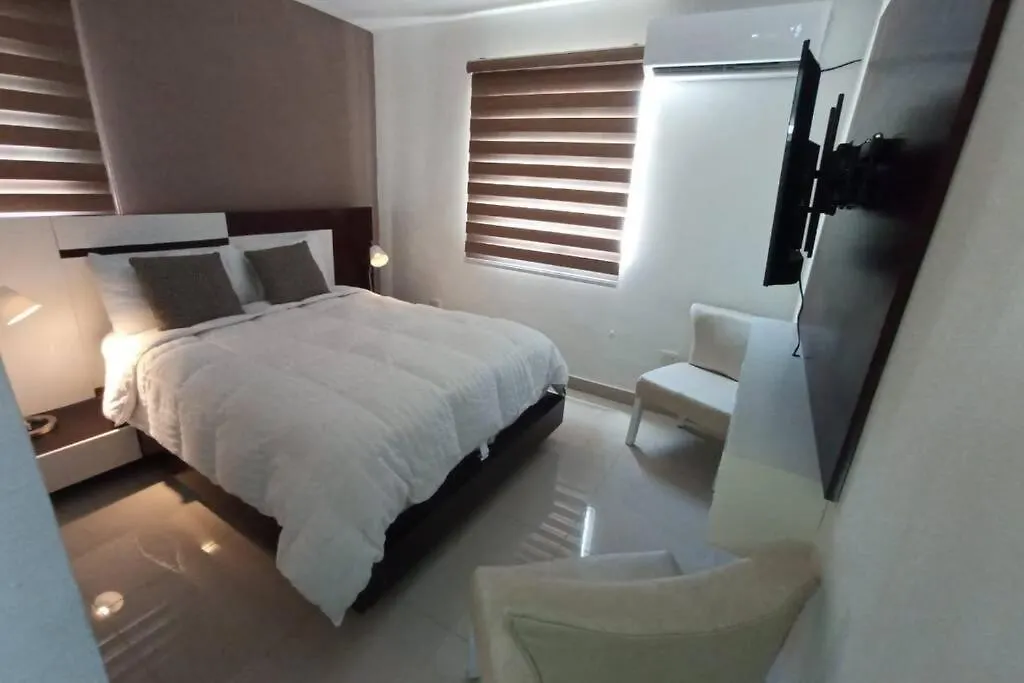 圣地亚哥洛斯卡巴Lia Amanda Edificio 5公寓